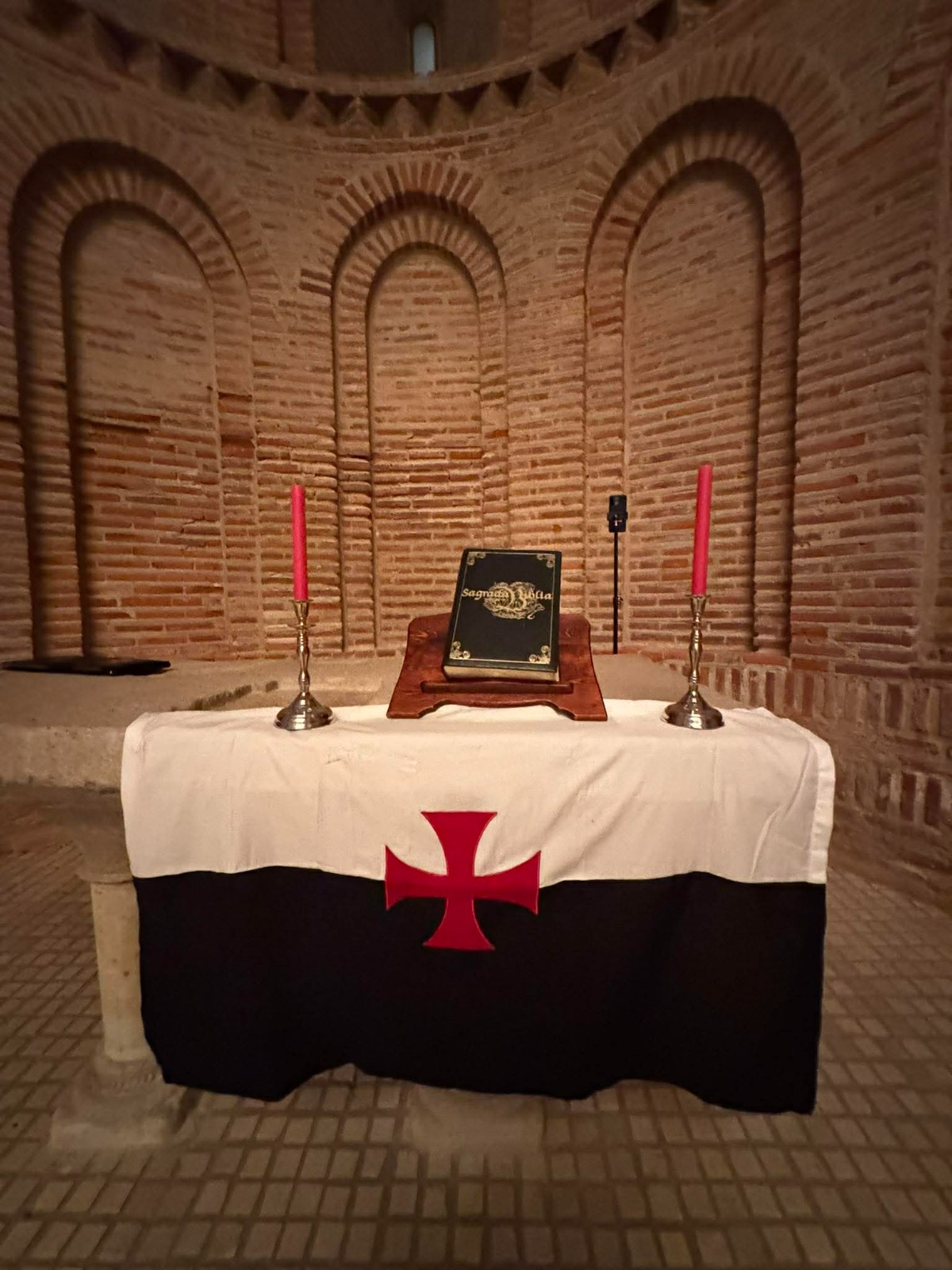 INVESTIDURA ORDEN DE LOS POBRES CABALLEROS DE CRISTO/ENCOMIENDA MAGISTRAL DEL TEMPLE